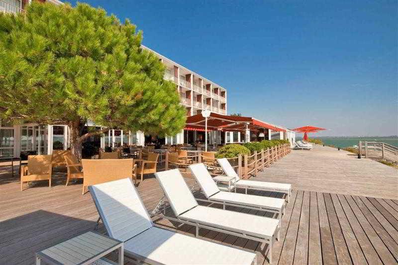 Novotel Thalassa Ile D'Oleron Saint-Trojan-les-Bains Exterior photo